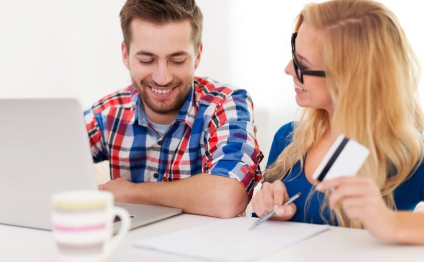 Comparing UK personal loans with credit cards: which one is better?  